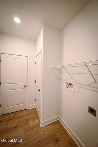 8 Reed's Hollow, Saratoga Springs, NY 12866