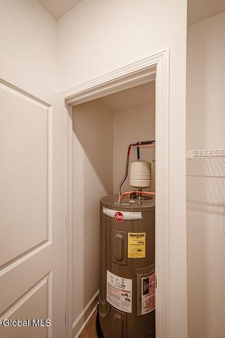 8 Reed's Hollow, Saratoga Springs, NY 12866