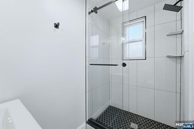 98 Baker Street, Dover Town, NJ 07801