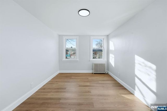 98 Baker Street, Dover Town, NJ 07801