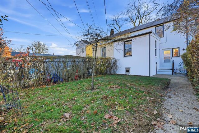 98 Baker Street, Dover Town, NJ 07801