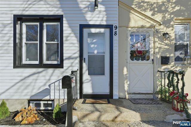 98 Baker Street, Dover Town, NJ 07801