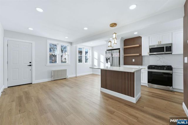 98 Baker Street, Dover Town, NJ 07801