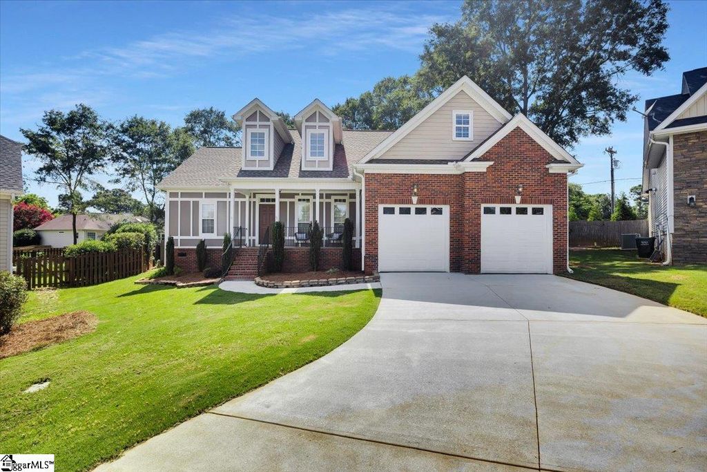 11 Manorwood Court, Simpsonville, SC 29681