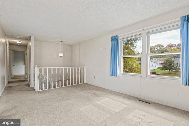 135 OAK VIEW DR SE, Leesburg, VA 20175