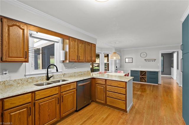 4008 Fairwind Drive, Winston-salem, NC 27106