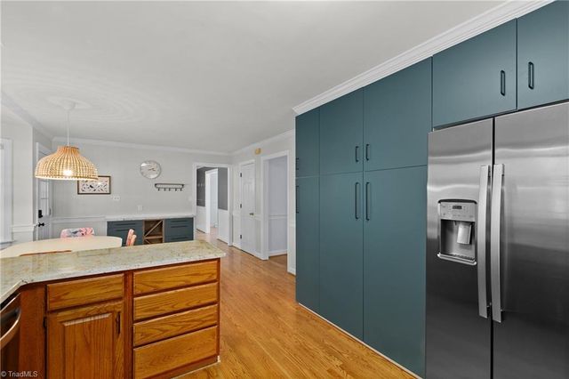 4008 Fairwind Drive, Winston-salem, NC 27106