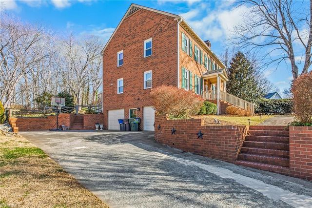 4008 Fairwind Drive, Winston-salem, NC 27106