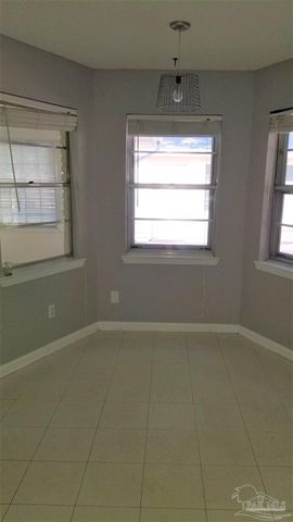 4170 Capri Dr, Pensacola, FL 32504