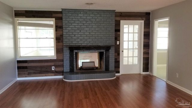 4170 Capri Dr, Pensacola, FL 32504