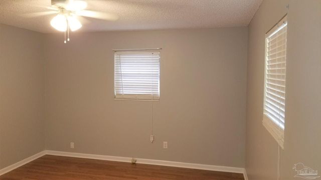 4170 Capri Dr, Pensacola, FL 32504