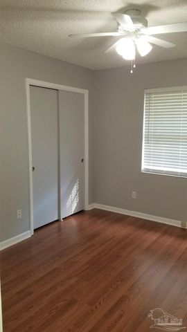 4170 Capri Dr, Pensacola, FL 32504