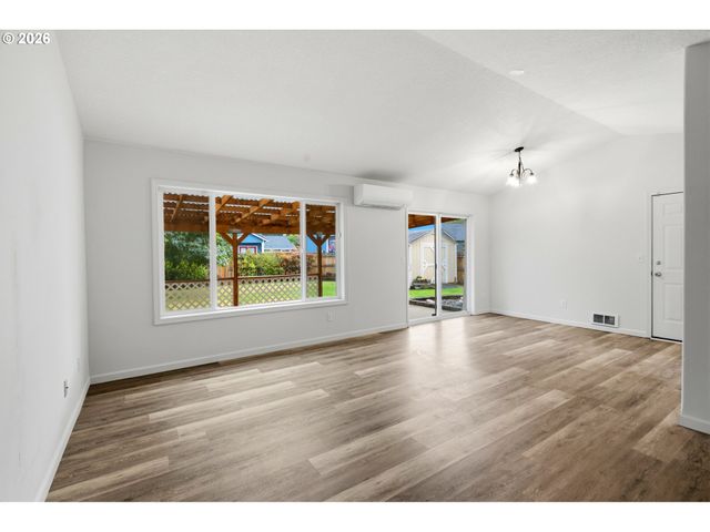 102 ASHLEY Ct, Dayton, OR 97114