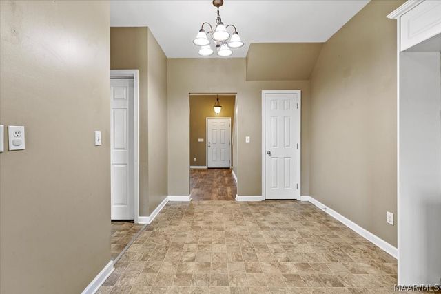 83 Park Drive S, Clanton, AL 35045