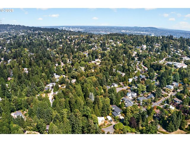 1103 Sw MAPLECREST Dr, Portland, OR 97219