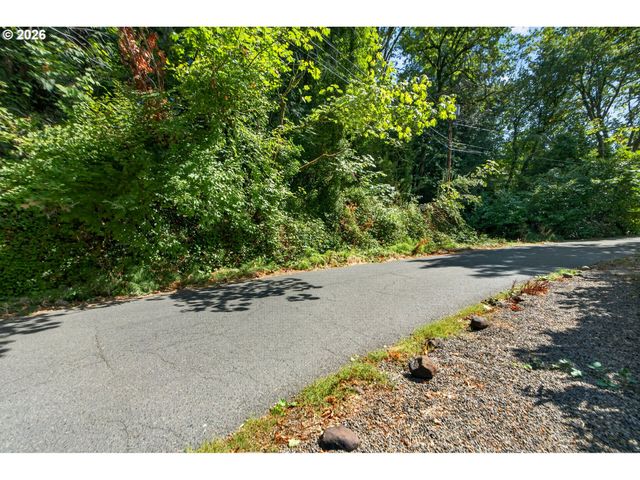 1103 Sw MAPLECREST Dr, Portland, OR 97219