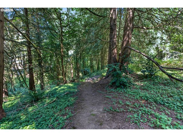 1103 Sw MAPLECREST Dr, Portland, OR 97219
