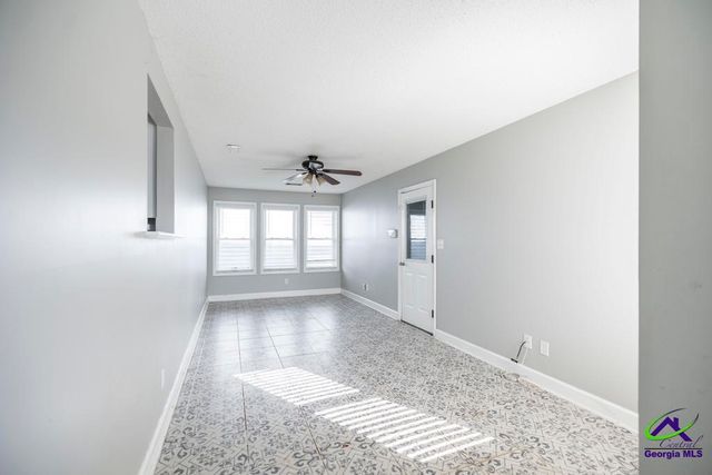 100 Williamsburg Avenue, Warner Robins, GA 31088