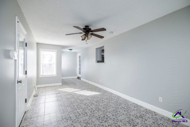 100 Williamsburg Avenue, Warner Robins, GA 31088