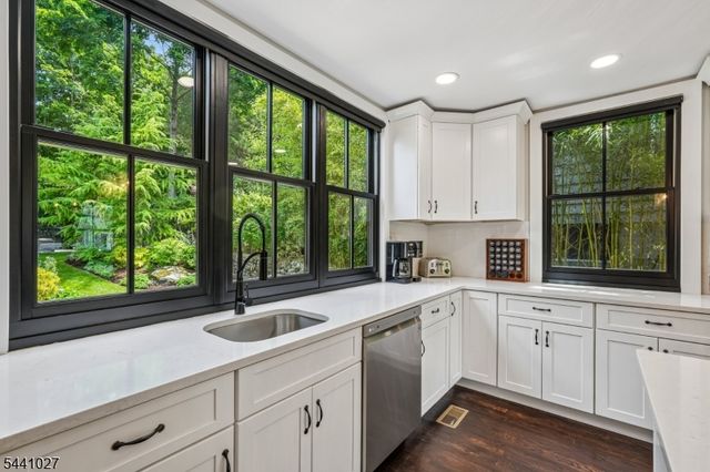63 Ravine Ave, Caldwell Boro Twp., NJ 07006