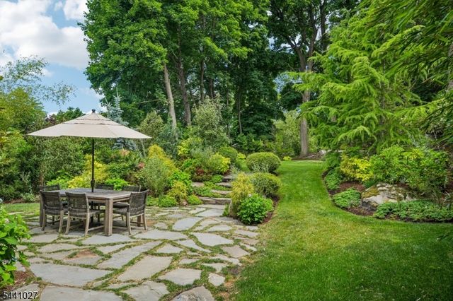 63 Ravine Ave, Caldwell Boro Twp., NJ 07006