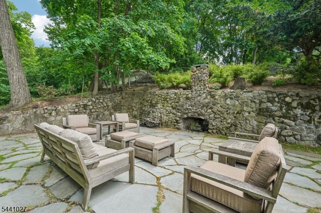 63 Ravine Ave, Caldwell Boro Twp., NJ 07006