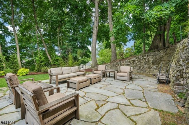 63 Ravine Ave, Caldwell Boro Twp., NJ 07006