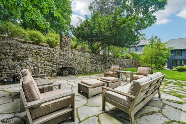 63 Ravine Ave, Caldwell Boro Twp., NJ 07006