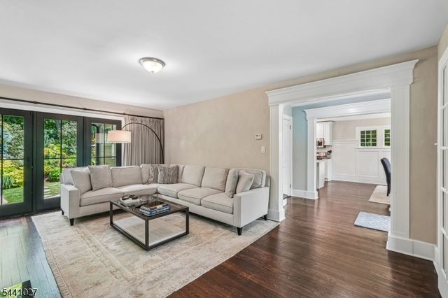63 Ravine Ave, Caldwell Boro Twp., NJ 07006