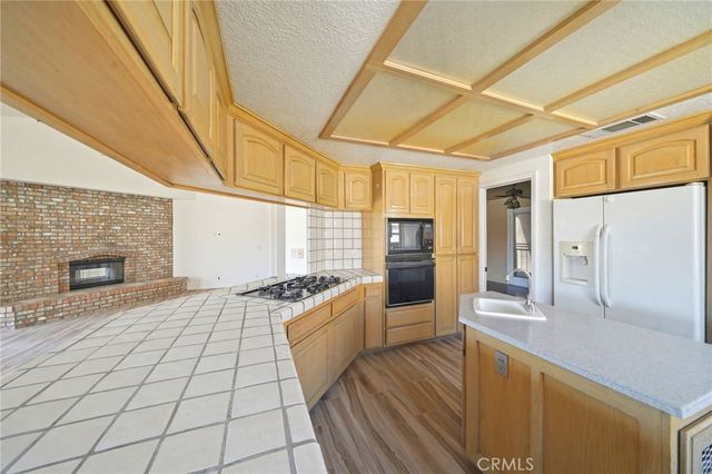 14389 Ironsides Lane, Helendale, CA 92342