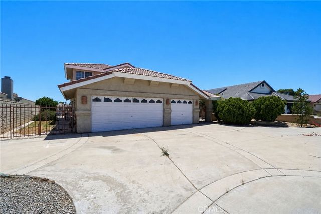 14389 Ironsides Lane, Helendale, CA 92342
