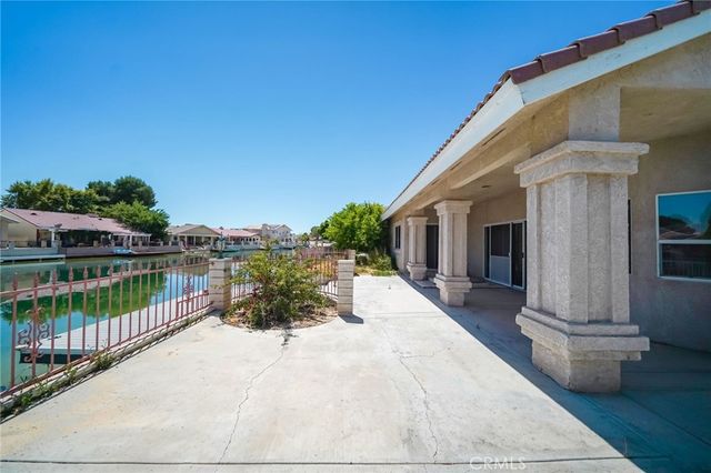 14389 Ironsides Lane, Helendale, CA 92342
