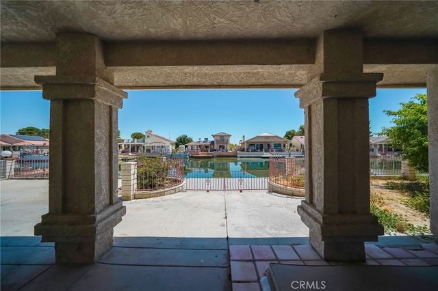 14389 Ironsides Lane, Helendale, CA 92342
