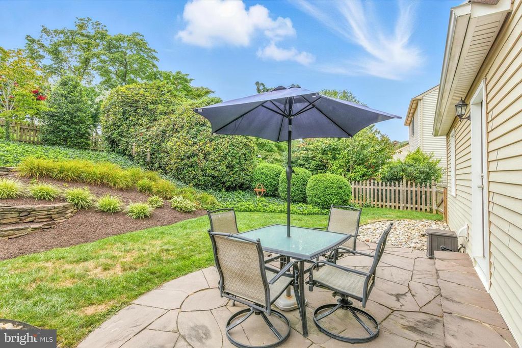 209 BARBERRY DR, Wilmington, DE 19808