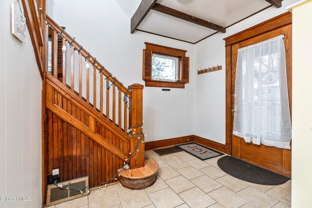 44 Fairmont Avenue, Amsterdam, NY 12010