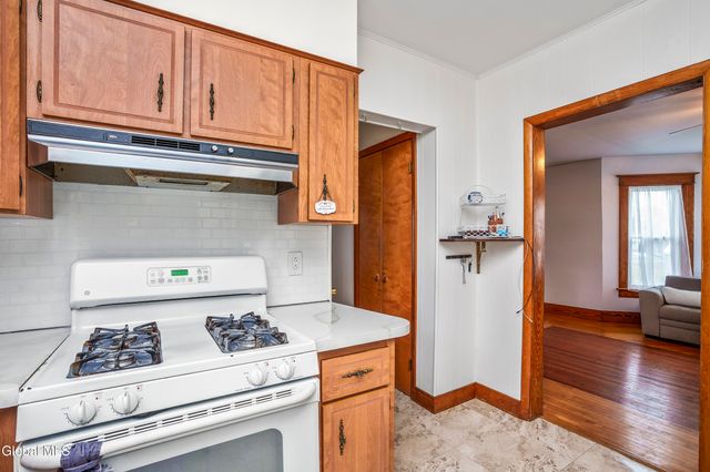 44 Fairmont Avenue, Amsterdam, NY 12010