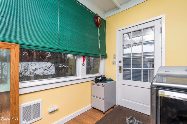 44 Fairmont Avenue, Amsterdam, NY 12010