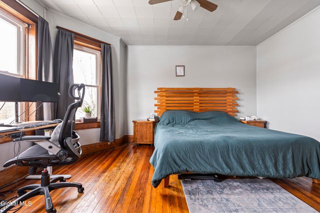 44 Fairmont Avenue, Amsterdam, NY 12010