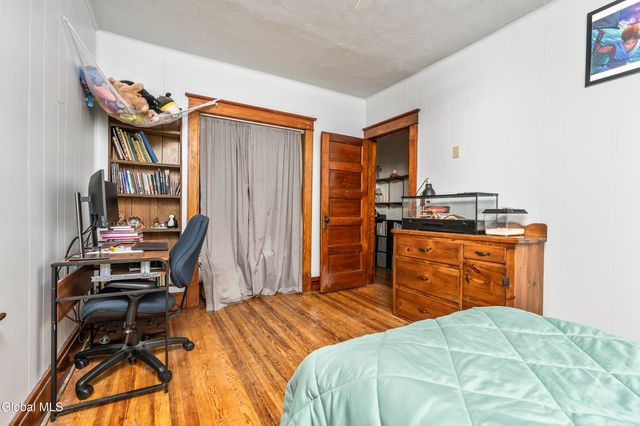 44 Fairmont Avenue, Amsterdam, NY 12010