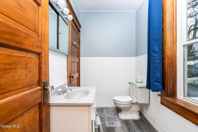 44 Fairmont Avenue, Amsterdam, NY 12010