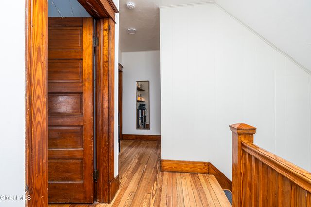 44 Fairmont Avenue, Amsterdam, NY 12010