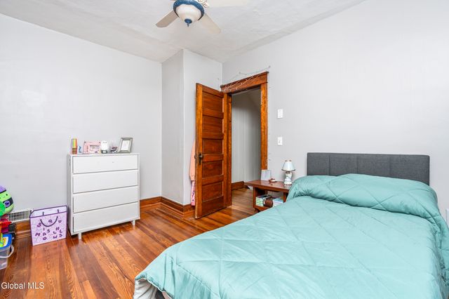 44 Fairmont Avenue, Amsterdam, NY 12010