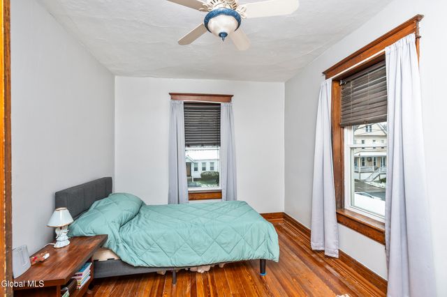 44 Fairmont Avenue, Amsterdam, NY 12010