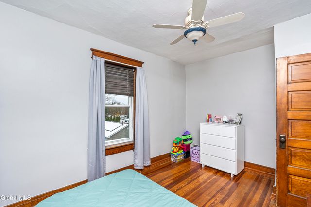 44 Fairmont Avenue, Amsterdam, NY 12010