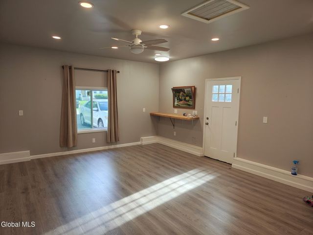 44 Fairmont Avenue, Amsterdam, NY 12010