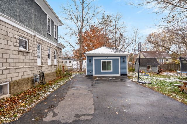 44 Fairmont Avenue, Amsterdam, NY 12010