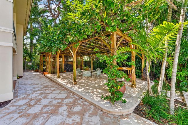 829 Coconut Drive, Fort Lauderdale, FL 33315
