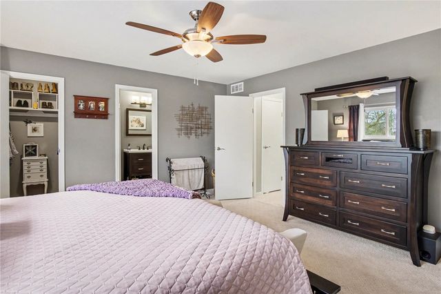 153 New Wickham Drive, Penfield, NY 14526