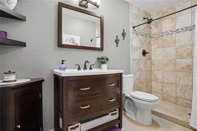 153 New Wickham Drive, Penfield, NY 14526