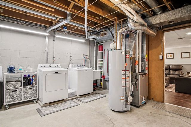 153 New Wickham Drive, Penfield, NY 14526